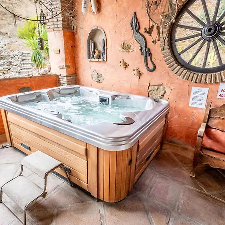 Luxurious Private Pool Hottub & Fireplace * Málaga