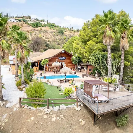 Luxurious Private Pool Hottub & Fireplace Vakantiehuis *