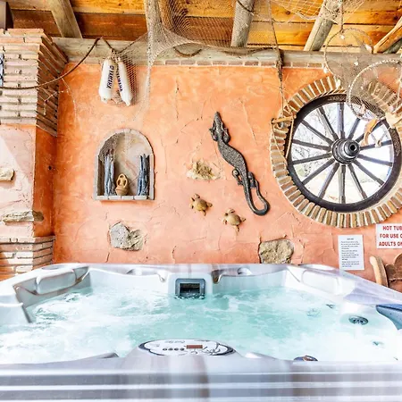 Luxurious Private Pool Hottub & Fireplace * Málaga